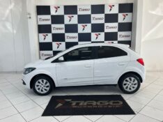 CHEVROLET ONIX HATCH LT 1.4 8V FLEXPOWER 5P MEC. 2015/2015 TIAGO AUTOMÓVEIS VENÂNCIO AIRES / Carros no Vale