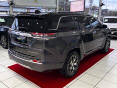 JEEP COMMANDER 1.3 OVERLAND T270 16V 4X2 TURBO 2024/2025 DUARTE VEÍCULOS PORTO ALEGRE / Carros no Vale