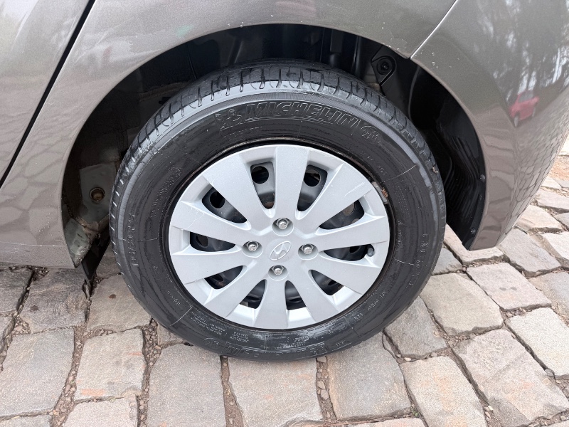 HYUNDAI HB20 1.0 12V FLEX COMFORT MANUAL 2016/2016 ELY AUTOMÓVEIS LAJEADO / Carros no Vale