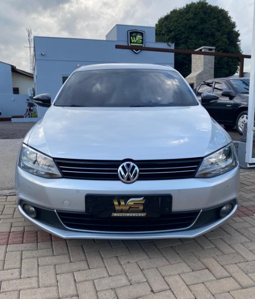 VOLKSWAGEN JETTA 2.0 TSI HIGHLINE 211CV GASOLINA 2013/2013 WS MULTIMARCAS VENÂNCIO AIRES / Carros no Vale VOLKSWAGEN JETTA 2.0 TSI HIGHLINE 211CV GASOLINA 2013/2013 WS MULTIMARCAS VENÂNCIO AIRES / Carros no Vale