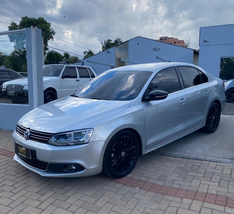 VOLKSWAGEN JETTA 2.0 TSI HIGHLINE 211CV GASOLINA 2013/2013 WS MULTIMARCAS VENÂNCIO AIRES / Carros no Vale VOLKSWAGEN JETTA 2.0 TSI HIGHLINE 211CV GASOLINA 2013/2013 WS MULTIMARCAS VENÂNCIO AIRES / Carros no Vale