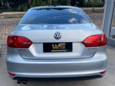 VOLKSWAGEN JETTA 2.0 TSI HIGHLINE 211CV GASOLINA 2013/2013 WS MULTIMARCAS VENÂNCIO AIRES / Carros no Vale