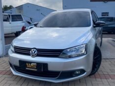 VOLKSWAGEN JETTA 2.0 TSI HIGHLINE 211CV GASOLINA 2013/2013 WS MULTIMARCAS VENÂNCIO AIRES / Carros no Vale