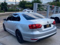 VOLKSWAGEN JETTA 2.0 TSI HIGHLINE 211CV GASOLINA 2013/2013 WS MULTIMARCAS VENÂNCIO AIRES / Carros no Vale