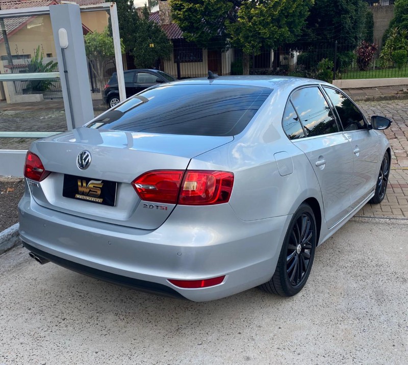 VOLKSWAGEN JETTA 2.0 TSI HIGHLINE 211CV GASOLINA 2013/2013 WS MULTIMARCAS VENÂNCIO AIRES / Carros no Vale VOLKSWAGEN JETTA 2.0 TSI HIGHLINE 211CV GASOLINA 2013/2013 WS MULTIMARCAS VENÂNCIO AIRES / Carros no Vale