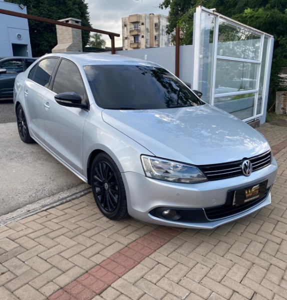 VOLKSWAGEN JETTA 2.0 TSI HIGHLINE 211CV GASOLINA 2013/2013 WS MULTIMARCAS VENÂNCIO AIRES / Carros no Vale VOLKSWAGEN JETTA 2.0 TSI HIGHLINE 211CV GASOLINA 2013/2013 WS MULTIMARCAS VENÂNCIO AIRES / Carros no Vale