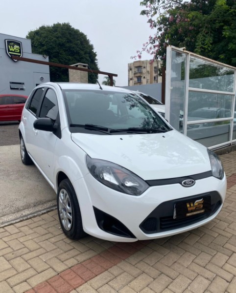 FORD FIESTA 1.0 CLASS HATCH 8V 2013/2014 WS MULTIMARCAS VENÂNCIO AIRES / Carros no Vale