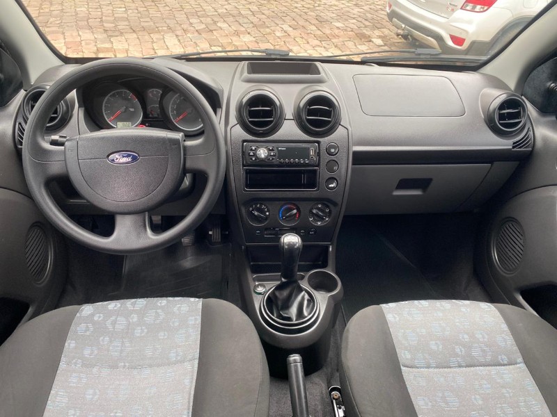 FORD FIESTA 1.0 CLASS HATCH 8V 2013/2014 WS MULTIMARCAS VENÂNCIO AIRES / Carros no Vale