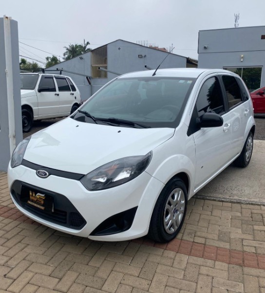 FORD FIESTA 1.0 CLASS HATCH 8V 2013/2014 WS MULTIMARCAS VENÂNCIO AIRES / Carros no Vale