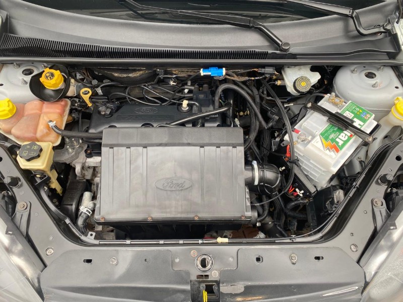 FORD FIESTA 1.0 CLASS HATCH 8V 2013/2014 WS MULTIMARCAS VENÂNCIO AIRES / Carros no Vale