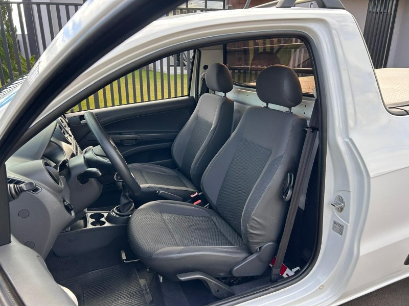 VOLKSWAGEN SAVEIRO ROBUST 1.6 TOTAL FLEX 8V 2018/2018 LS MULTIMARCAS VENÂNCIO AIRES / Carros no Vale