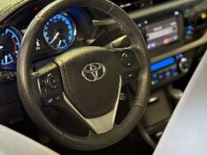 TOYOTA COROLLA 2.0 XEI 16V FLEX 4P AUTOMÁTICO 2015/2016 MALAGGI VEÍCULOS ENCANTADO / Carros no Vale