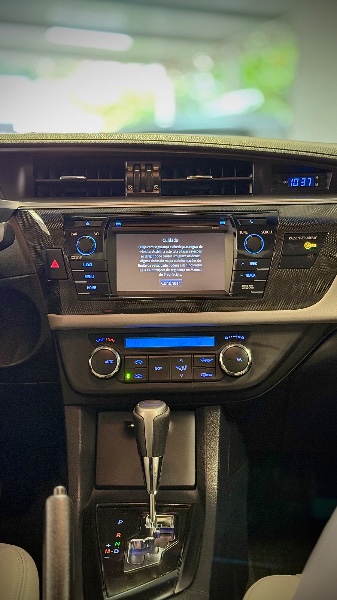 TOYOTA COROLLA 2.0 XEI 16V FLEX 4P AUTOMÁTICO 2015/2016 MALAGGI VEÍCULOS ENCANTADO / Carros no Vale TOYOTA COROLLA 2.0 XEI 16V FLEX 4P AUTOMÁTICO 2015/2016 MALAGGI VEÍCULOS ENCANTADO / Carros no Vale