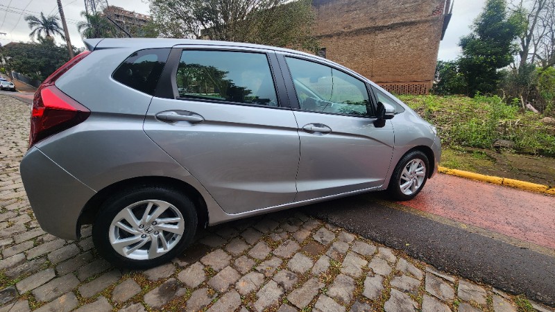 HONDA FIT 1.5 LX 16V 2016/2017 FERNANDO AUTOMÓVEIS | REVENDA DE CARROS ARROIO DO MEIO ARROIO DO MEIO / Carros no Vale