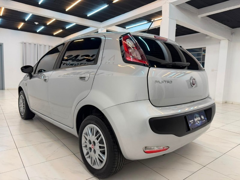 FIAT PUNTO 1.4 ATTRACTIVE ITALIA 8V FLEX 4P MANUAL 2013/2014 LUCAS AUTOMÓVEIS BOM RETIRO DO SUL / Carros no Vale