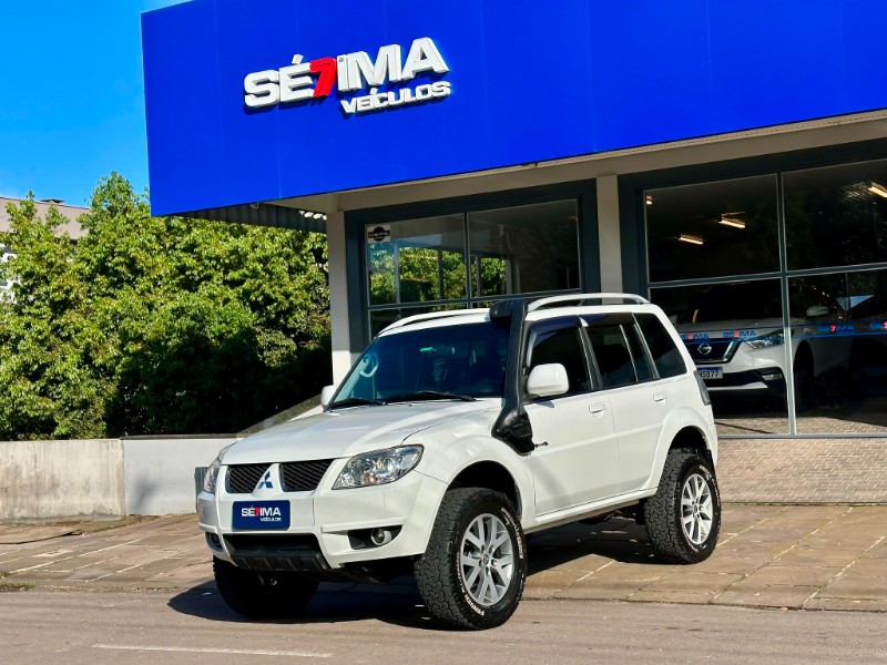 MITSUBISHI PAJERO TR4 2.0 4X4 16V 2013 2013/2013 SÉTIMA VEÍCULOS GUAPORÉ / Carros no Vale