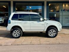 MITSUBISHI PAJERO TR4 2.0 4X4 16V 2013 2013/2013 SÉTIMA VEÍCULOS GUAPORÉ / Carros no Vale