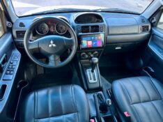 MITSUBISHI PAJERO TR4 2.0 4X4 16V 2013 2013/2013 SÉTIMA VEÍCULOS GUAPORÉ / Carros no Vale