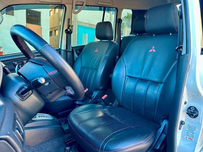 MITSUBISHI PAJERO TR4 2.0 4X4 16V 2013 2013/2013 SÉTIMA VEÍCULOS GUAPORÉ / Carros no Vale