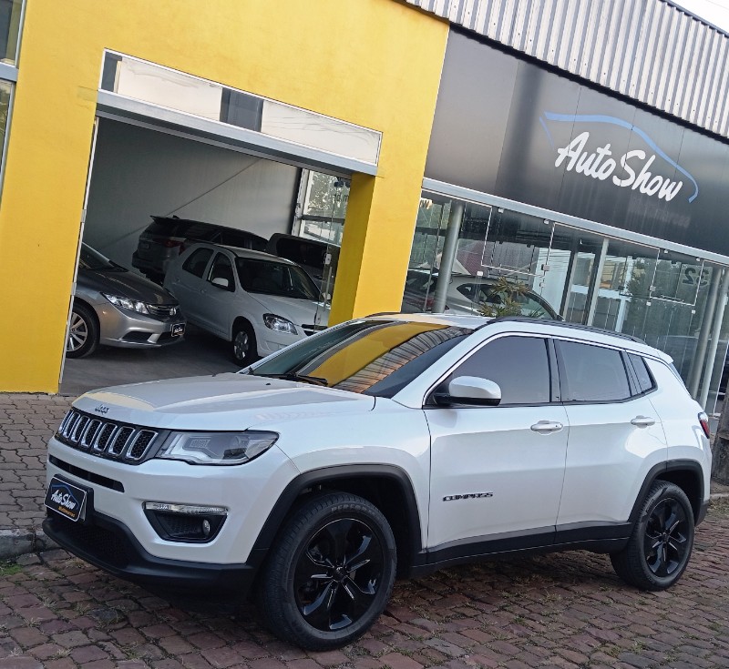 JEEP COMPASS 2.0 16V FLEX LONGITUDE AUTOMÁTICO 2018/2018 AUTO SHOW SANTA CRUZ DO SUL / Carros no Vale JEEP COMPASS 2.0 16V FLEX LONGITUDE AUTOMÁTICO 2018/2018 AUTO SHOW SANTA CRUZ DO SUL / Carros no Vale