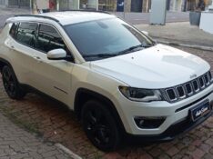JEEP COMPASS 2.0 16V FLEX LONGITUDE AUTOMÁTICO 2018/2018 AUTO SHOW SANTA CRUZ DO SUL / Carros no Vale