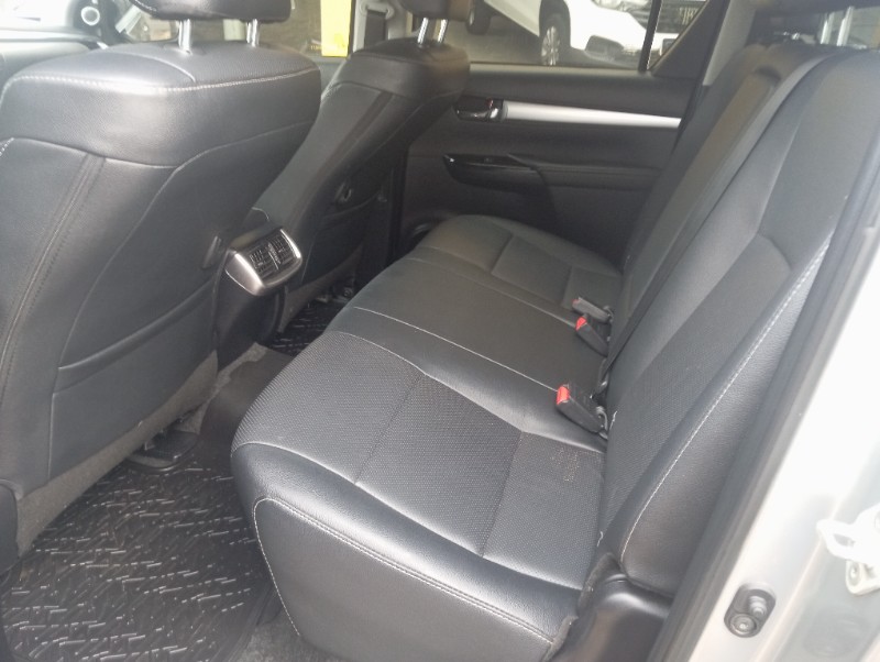 TOYOTA HILUX CD SRX 4X4 2.8 TDI 16V DIESEL AUT. /2022 AUTO SHOW SANTA CRUZ DO SUL / Carros no Vale TOYOTA HILUX CD SRX 4X4 2.8 TDI 16V DIESEL AUT. /2022 AUTO SHOW SANTA CRUZ DO SUL / Carros no Vale