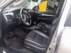 TOYOTA HILUX CD SRX 4X4 2.8 TDI 16V DIESEL AUT. /2022 AUTO SHOW SANTA CRUZ DO SUL / Carros no Vale