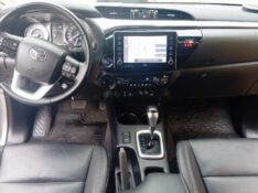 TOYOTA HILUX CD SRX 4X4 2.8 TDI 16V DIESEL AUT. /2022 AUTO SHOW SANTA CRUZ DO SUL / Carros no Vale