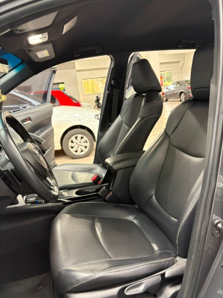 TOYOTA COROLLA CROSS XRE /2022 DE CONTO AUTOMÓVEIS SARANDI / Carros no Vale TOYOTA COROLLA CROSS XRE /2022 DE CONTO AUTOMÓVEIS SARANDI / Carros no Vale