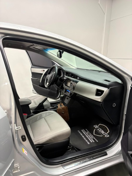 TOYOTA COROLLA 1.8 XEI 16V /2017 DE CONTO AUTOMÓVEIS SARANDI / Carros no Vale TOYOTA COROLLA 1.8 XEI 16V /2017 DE CONTO AUTOMÓVEIS SARANDI / Carros no Vale