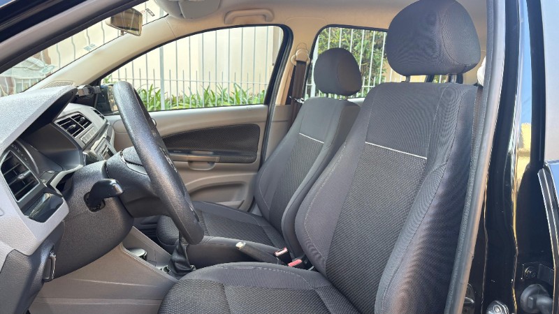 VOLKSWAGEN GOL COMFORTLINE 1.6 2016/2017 ESTAÇÃO DO CARRO ESTRELA / Carros no Vale