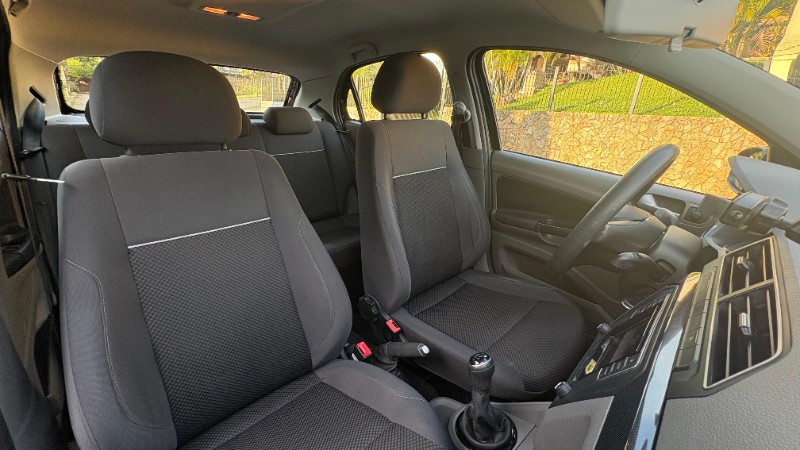 VOLKSWAGEN GOL COMFORTLINE 1.6 2016/2017 ESTAÇÃO DO CARRO ESTRELA / Carros no Vale