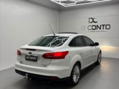 FORD FOCUS 2.0 TITANIUM PLUS 16V /2018 DE CONTO AUTOMÓVEIS SARANDI / Carros no Vale