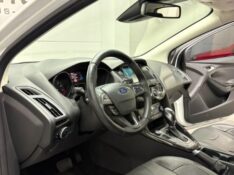 FORD FOCUS 2.0 TITANIUM PLUS 16V /2018 DE CONTO AUTOMÓVEIS SARANDI / Carros no Vale
