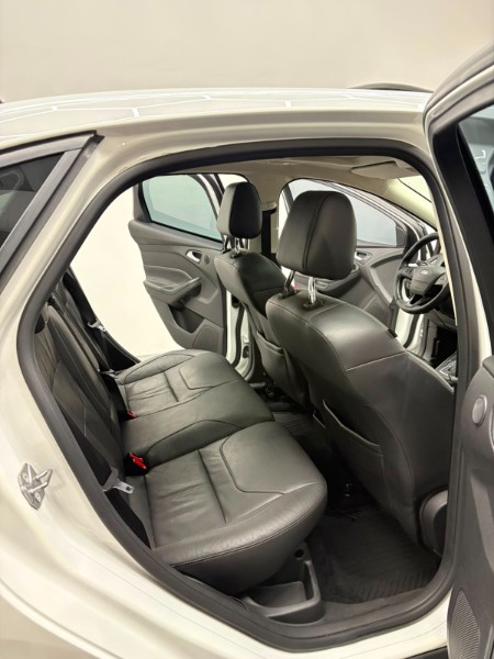 FORD FOCUS 2.0 TITANIUM PLUS 16V /2018 DE CONTO AUTOMÓVEIS SARANDI / Carros no Vale