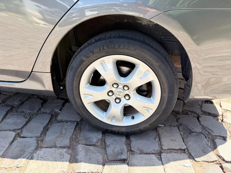TOYOTA COROLLA 1.8 XEI 16V FLEX 4P AUTOMÁTICO 2010/2010 ELY AUTOMÓVEIS LAJEADO / Carros no Vale