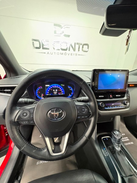 TOYOTA COROLLA CROSS XRE /2024 DE CONTO AUTOMÓVEIS SARANDI / Carros no Vale TOYOTA COROLLA CROSS XRE /2024 DE CONTO AUTOMÓVEIS SARANDI / Carros no Vale