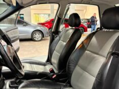 CHEVROLET VECTRA 2.2 CHALLENGE 16V /2001 DE CONTO AUTOMÓVEIS SARANDI / Carros no Vale