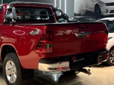 TOYOTA HILLUX CD SRV 2018/2019 JM AUTOMÓVEIS VENÂNCIO AIRES / Carros no Vale