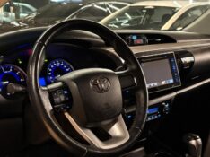 TOYOTA HILLUX CD SRV 2018/2019 JM AUTOMÓVEIS VENÂNCIO AIRES / Carros no Vale