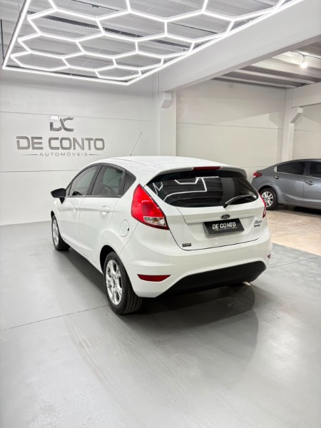 FORD FIESTA 1.5 SE HATCH 16V FLEX 4P MANUAL /2016 DE CONTO AUTOMÓVEIS SARANDI / Carros no Vale