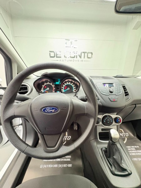 FORD FIESTA 1.5 SE HATCH 16V FLEX 4P MANUAL /2016 DE CONTO AUTOMÓVEIS SARANDI / Carros no Vale