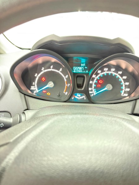 FORD FIESTA 1.5 SE HATCH 16V FLEX 4P MANUAL /2016 DE CONTO AUTOMÓVEIS SARANDI / Carros no Vale