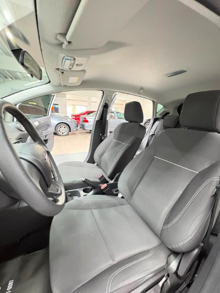 FORD FIESTA 1.5 SE HATCH 16V FLEX 4P MANUAL /2016 DE CONTO AUTOMÓVEIS SARANDI / Carros no Vale