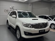 TOYOTA HILUX SW4 3.0 SRV 4X4 7 LUGARES 16V TURBO INTERCOOLER DIESEL 4P AUT /2014 DE CONTO AUTOMÓVEIS SARANDI / Carros no Vale