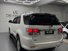 TOYOTA HILUX SW4 3.0 SRV 4X4 7 LUGARES 16V TURBO INTERCOOLER DIESEL 4P AUT /2014 DE CONTO AUTOMÓVEIS SARANDI / Carros no Vale