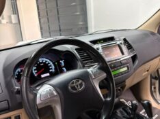 TOYOTA HILUX SW4 3.0 SRV 4X4 7 LUGARES 16V TURBO INTERCOOLER DIESEL 4P AUT /2014 DE CONTO AUTOMÓVEIS SARANDI / Carros no Vale