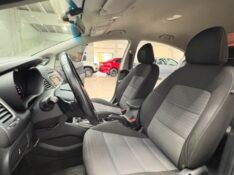 KIA CERATO 1.6 16V FLEX AUT. /2018 DE CONTO AUTOMÓVEIS SARANDI / Carros no Vale