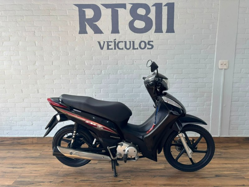 HONDA MOTOS BIZ 125 /2016 RT 811 VEÍCULOS ARROIO DO MEIO / Carros no Vale