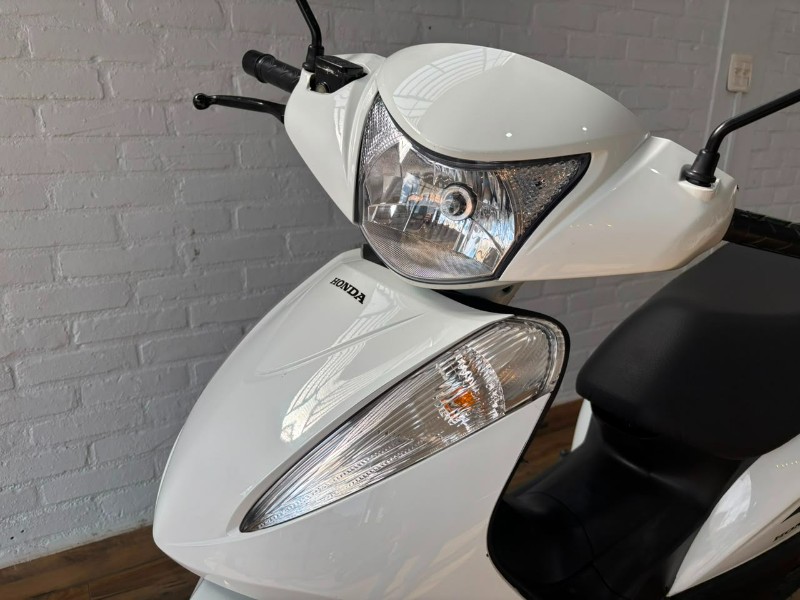 HONDA MOTOS BIZ 125 EX /2014 RT 811 VEÍCULOS ARROIO DO MEIO / Carros no Vale